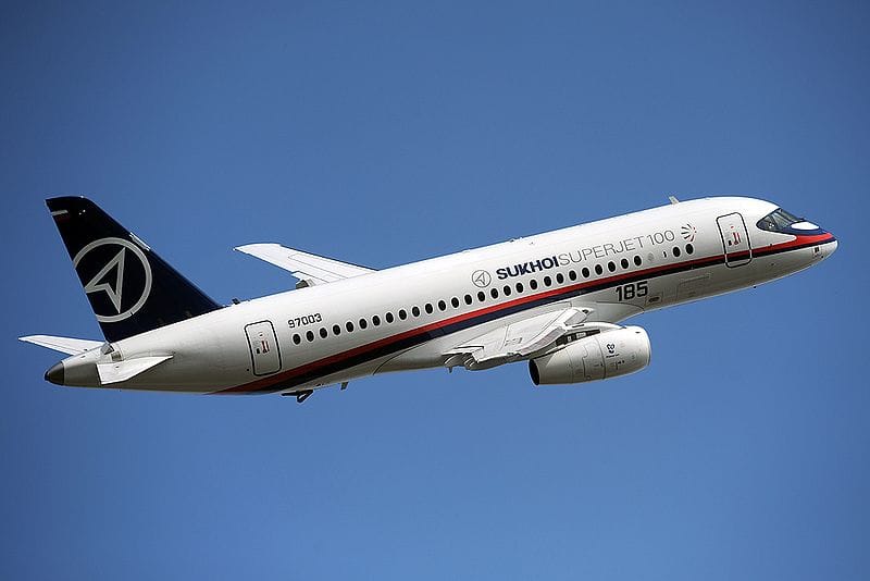 Свечи зажигания в «импортозамещенных» самолетах Superjet служат в десять раз меньше западных аналогов — «Ведомости»